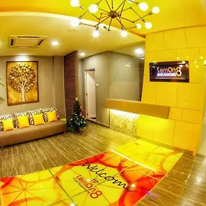 3* فندق بوتيك ليمون 8 آت مالاكا